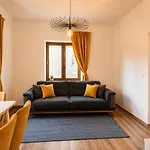 Apartment Linden House Flat *