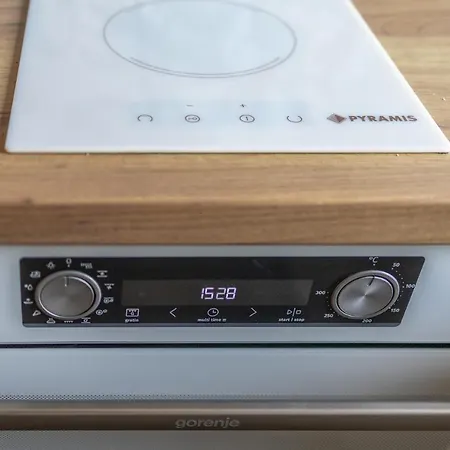 Linden House Flat 瓦爾納