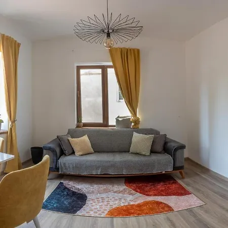 Linden House - A Lovely In * Varna