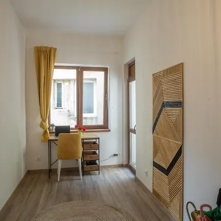 Linden House - A Lovely In Apartment Varna