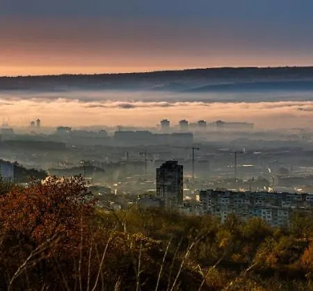 Linden House - A Lovely In Warna