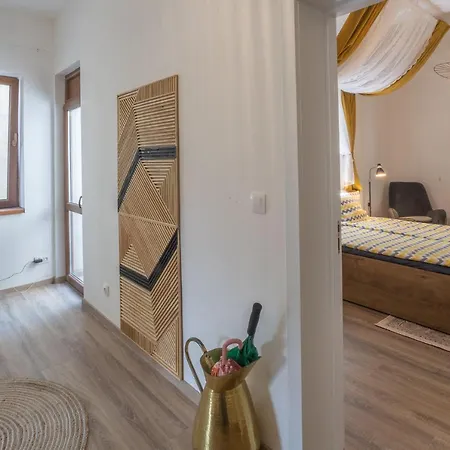 Apartment Linden House - A Lovely In